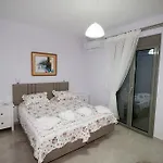 Vila Margarita *